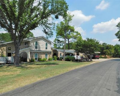 2 Bedroom 1BA Apartment For Rent in Argyle, Texas