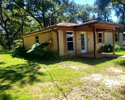 Available on: now. Furnished. Parking available * Internet included * Accessible property * Children friendly * Students welcome * 40+ years welcome Denny will require background checks for this room Learn more. Private Room with Shared Bathroom and Kitchen in a Single Family House-Great Neighborhood.All utilities included.Large storage space in backyard shed and garage.Retirees welcome.Must ha...