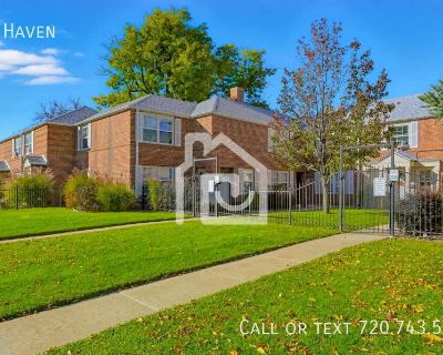 2819 Jasmine Street. Welcome to 2819 Jasmine Street in Denver. This 950 sqft townhome features 2 bedrooms and 1 bathroom. The first floor features original hardwood flooring, a kitchen with a combo W/D, private back balcony that also features a common courtyard and garden plot for the home. Upstairs has two bedrooms, with the larger bedroom featuring a walk-in closet. The shared bathroom has pl...