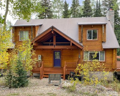 3 Bedroom 2BA Cabin Vacation Rental in Fir Street Retreat, Brian Head, UT