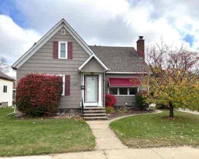 4 Bedroom 2BA 2014 ft Single Family Home For Sale in RHINELANDER, WI