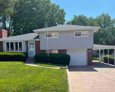 3 Bedroom 2BA 1296 ft Single Family Home For Sale in NEBRASKA CITY, NE