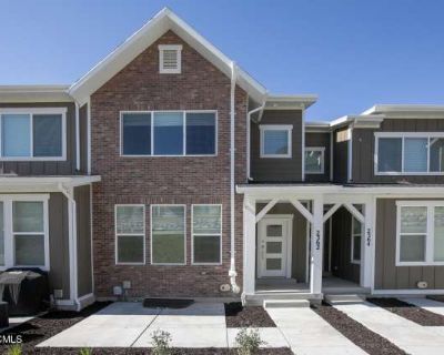 3 Bedroom 3BA 1655 ft Furnished Apartment For Rent in Wasatch County, UT