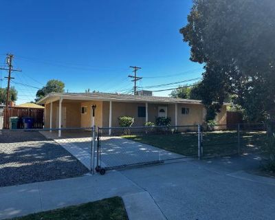 Charming Riverside Home on Hillside Avenue!. Home to tourist & historical attractions, Riverside is popular for filming, retail, arts, & culture. Patio / balcony Dogs allowed Carport Recently renovated Stainless steel Unit Amenities patio / balcony recently renovated stainless steel Property Amenities carport parking dogs allowed. Pets allowed. 3 Bedroom. 1 Bathroom. 938 ft