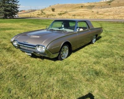 1961 Ford Thunderbird