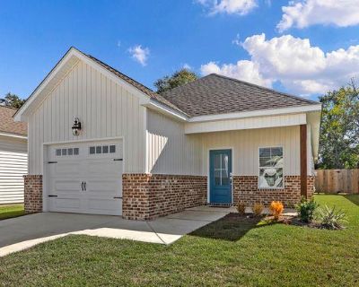 3 Bedroom 2BA 1456 ft Single Family House For Rent in Dothan, AL