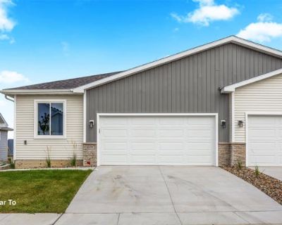 3 Bedroom 3BA 1343 ft Condominium For Sale in ALTOONA, IA