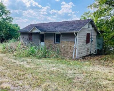 2 Bedroom 1BA 910 ft Single Family Home For Sale in RACINE, OH