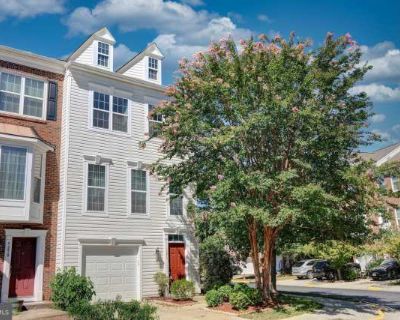 4 Bedroom 4BA 2300 ft Townhouse For Rent in Centreville, VA