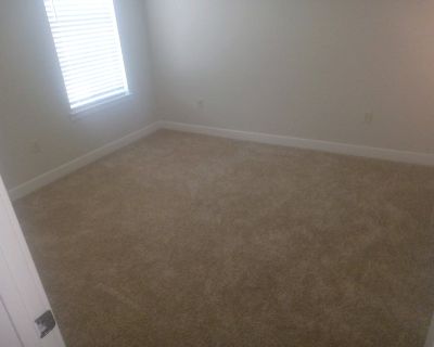 Unfurnished Room for Rent - Nice convenient room