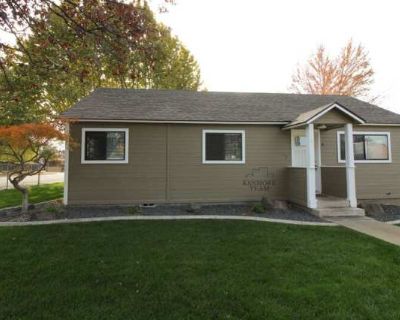 3 Bedroom 1BA 896 ft Apartment For Rent in Kennewick, WA