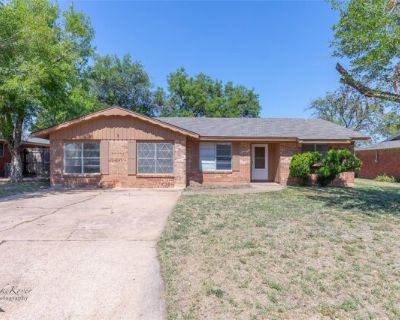 E North Th St, Abilene, Home For Sale