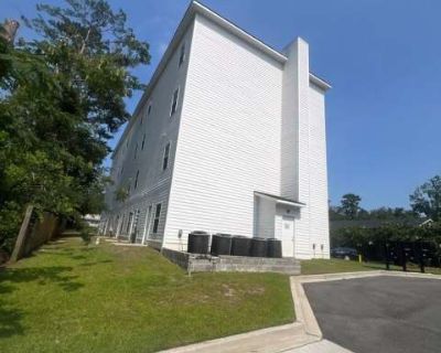 2 Bedroom 2.5BA 0 ft Pet-Friendly Apartment For Rent in Valdosta, GA