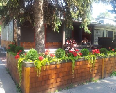 2 beds 1 bath cottage vacation rental in Calgary, AB