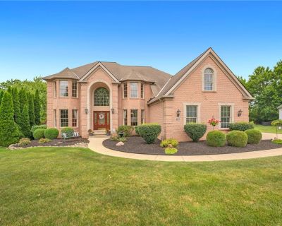 5 Bedroom 3BA 3854 ft Single Family House For Sale in North Royalton, OH
