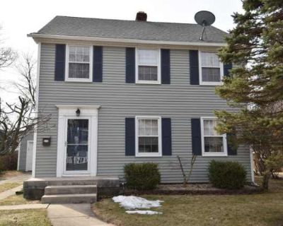 3 Bedroom 1.5BA 1635 ft Pet-Friendly Apartment For Rent in South Bend, IN