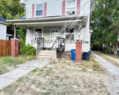 2393 Elyria Ave Unit 3 #Unit 3, Lorain OH 44055. SUMMARY: Discover an opportunity with this Lorain condo for rent and available for $695. This could be your next ideal home or a smart investment. More details await. SCHEDULE A SHOWING ONLINE AT: showmojo.com/lrbe/f40a8e3093 ---- Discover the perfect living space in the heart of Lorain, OH! This charming (adsbygoogle = window.adsbygoogle || [])....