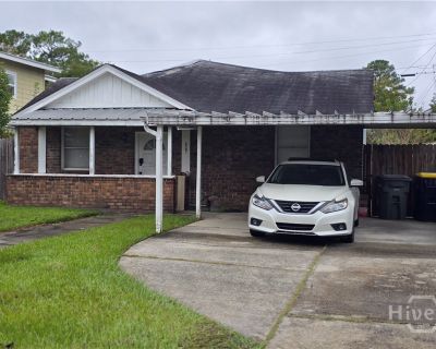 3 Bedroom 1BA 1237 ft House For Rent in Savannah, GA