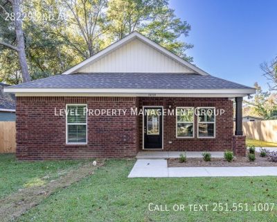 3 Bedroom 2BA 1200 ft Pet-Friendly Single-family home For Rent in Daphne, AL