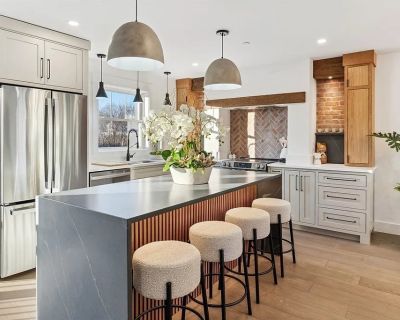 2 Bedroom 2BA 2000 ft Condo For Sale in Lynn, MA