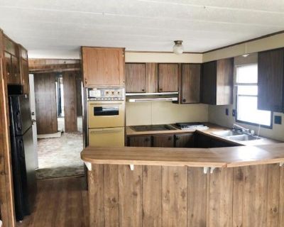 2 Bedroom 2BA 1008 ft Mobile Home For Rent in Manhattan, KS