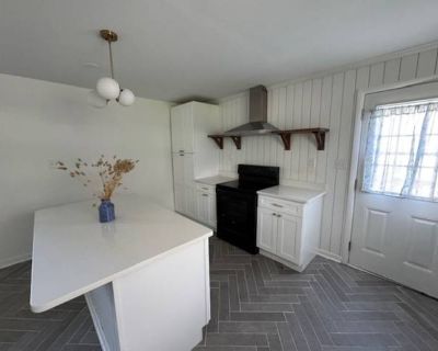 4 Bedroom 1.5BA 1461 ft Pet-Friendly Apartment For Rent in Lynchburg, VA