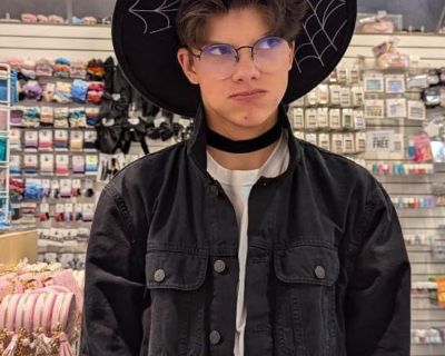 Jordan - Needs an Apartment on iROOMit or a Room