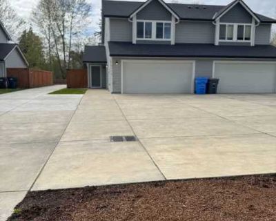 Charming 3 Bedroom and 2.5 Bathroom home located in desirable Tacoma. image_url. Dishwasher Pet friendly Garage Stainless steel Walk in closets Microwave Unit Amenities dishwasher microwave range refrigerator walk in closets stainless steel Property Amenities parking garage cats allowed dogs allowed. Pets allowed. 3 Bedroom. 2.5 Bathroom. 1600 ft