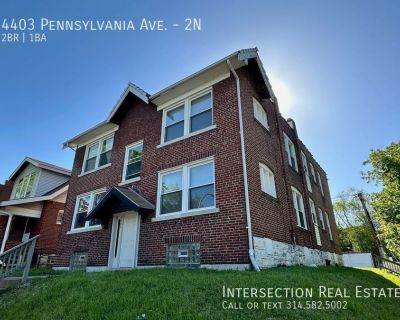2 Bedroom 1BA 850 ft Pet-Friendly Apartment For Rent in St. Louis, MO
