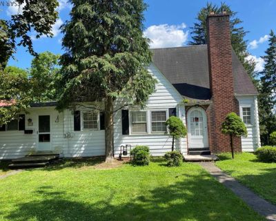 3 Bedroom 2BA 2200 ft Single Family Home For Sale in JOHNSTOWN, PA