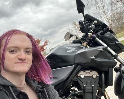 $600 /month. Age: 21 * Smoker?: No * Any pets?: Yes * Occupation: Professional * Interests: music, travelling, art, hiking, working out, gaming, outdoors, netflix, tv, anime, anime figures. Non-smoking room preferred. Pets are fine. Females preferred. Age preference: 18 - 40. Looking in: Almont , Clinton Township , Detroit , Dryden , Imlay City , Lapeer , Lapeer county , Macomb , Metamora , Nor...