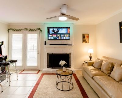 Deposit: $259.00 * Utilities included?: Yes * Fees apply?: Yes. References are not required. Non-smoking. Furnishings: Furnished * Disabled access: * Living room: shared. Availability Available Now Minimum term 1 month Maximum term None. Private furnished room for rent. Move into a highquality Duplex Multiplex today! Cozy and comfortable, this is the perfect place to call home. The kitchen come...