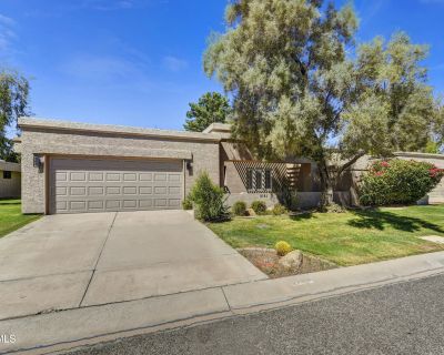 3 Bedroom 2BA 2136 ft Townhouse For Sale in Scottsdale, AZ