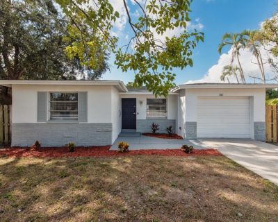2 Bedroom 1BA 802 ft Single Family House For Sale in St Petersburg, FL