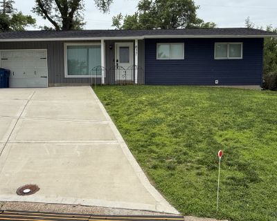 Welcome to our cozy and fully equipped 3-bedroom, 2-bathroom house, perfect for families, groups, or anyone seeking a comfortable stay! This charming property is fully furnished and ready for you to move right in, with all the essentials provided to make your visit hassle-free.Step inside to a bright and inviting living room featuring a large TV for movie nights or relaxing evenings. The open l...