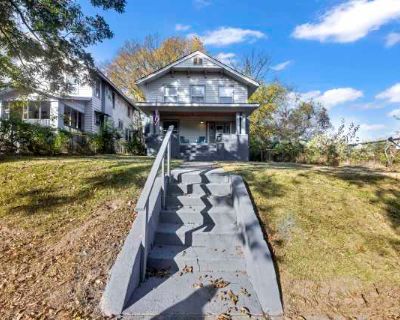 3 Bedroom 2BA 2400 ft House For Rent in Birmingham, AL