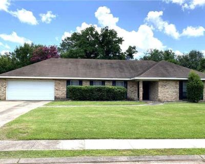 3 Bedroom 2BA 2064 ft Single Family Home For Sale in ALEXANDRIA, LA