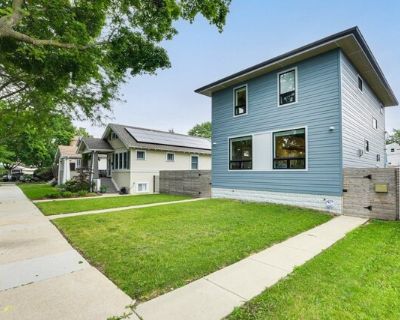 4727 N Kiona Ave. Beautiful newer home on a giant, double fenced lot in lovely Mayfair. Bright and light filled 3 bedroom, 3 bath home with full finished basement. The first floor boasts a chefs kitchen, large eating area that opens onto the huge back deck, a full bath, and a cosy seating area in front of the fireplace and big screen TV. On the second floor there are two good sized bedrooms, a ...