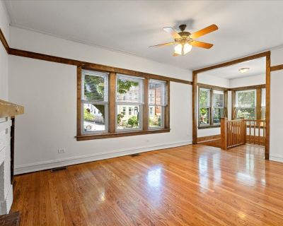 5 Bedroom 3BA Pet-Friendly Apartment For Rent in Chicago, IL