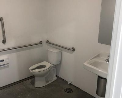 Heated Shop for rent. 25x42 1050 sq ft. Bath, hot and cold water, floor drain, fo