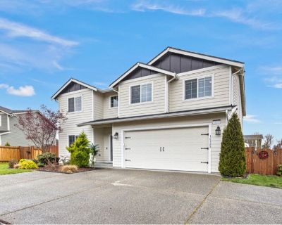 Furnished Room for Rent - A massive and huge Master BR for rent from a 6BR