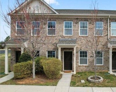 2 Bedroom 2.5BA House For Rent in Monroe, NC