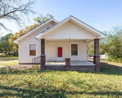 3 Bedroom 1BA 1320 ft Single Family Home For Sale in ANNISTON, AL