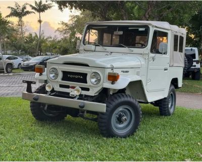 1978 Toyota Land Cruiser FJ40 Manual Transmission