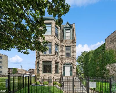 3 Bedroom 2BA 1000 ft Apartment For Rent in Chicago, IL