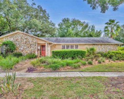 240 WHITE OAK CIRCLE. image_url. In unit laundry Patio / balcony Dishwasher Garage Walk in closets Fireplace Unit Amenities dishwasher fireplace in unit laundry microwave patio / balcony range refrigerator walk in closets Property Amenities parking garage. deposit. 4 Bedroom. 2 Bathroom. 2998 ft