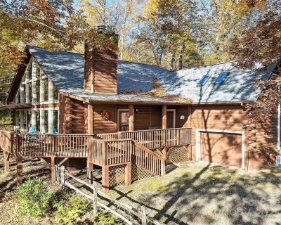 2 Bedroom 3BA 1995 ft Single Family Home For Sale in Waynesville, NC