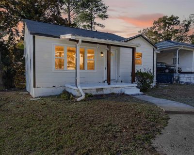 3 Bedroom 1BA 968 ft Single Family House For Sale in Anniston, AL