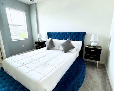 Total rooms: 4. Deposit (Room 1): $199.00 * Deposit (Room 2): $199.00 * Deposit (Room 3): $199.00 * Deposit (Room 4): $199.00 * Utilities included?: Yes * Fees apply?: No. References are not required. Non-smoking. Furnishings: Furnished * Parking: Yes * Garage: No * Yard/patio: No * Balcony/roof terrace: No * Disabled access: No * Living room: shared. Availability Available Now Minimum term Non...