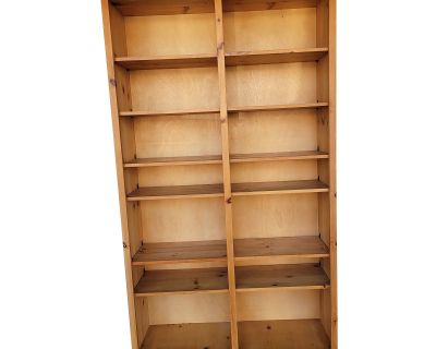 1990s Traditional Pine Wood Bookcase